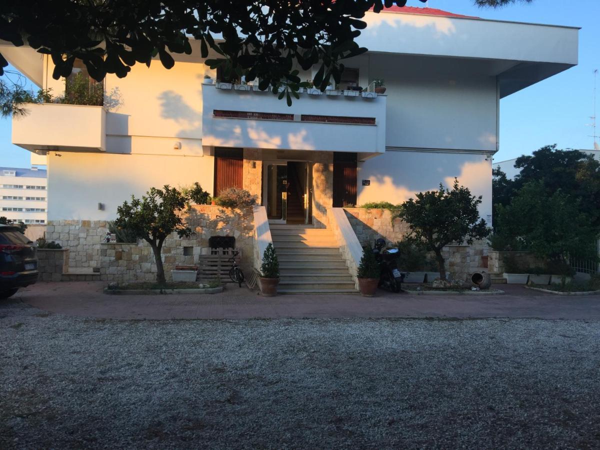 La Casa Di Emanuella - Rooms & International Suites Bari Buitenkant foto