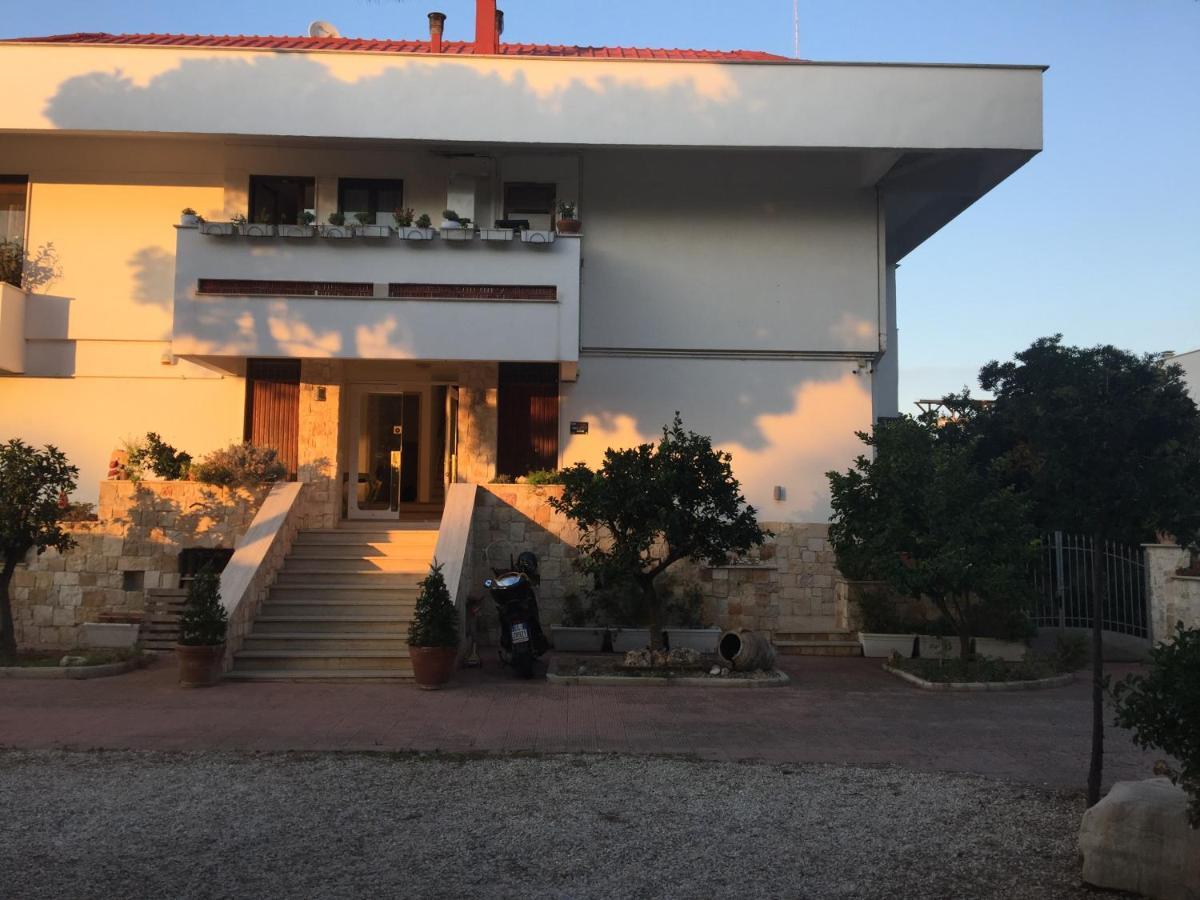 La Casa Di Emanuella - Rooms & International Suites Bari Buitenkant foto