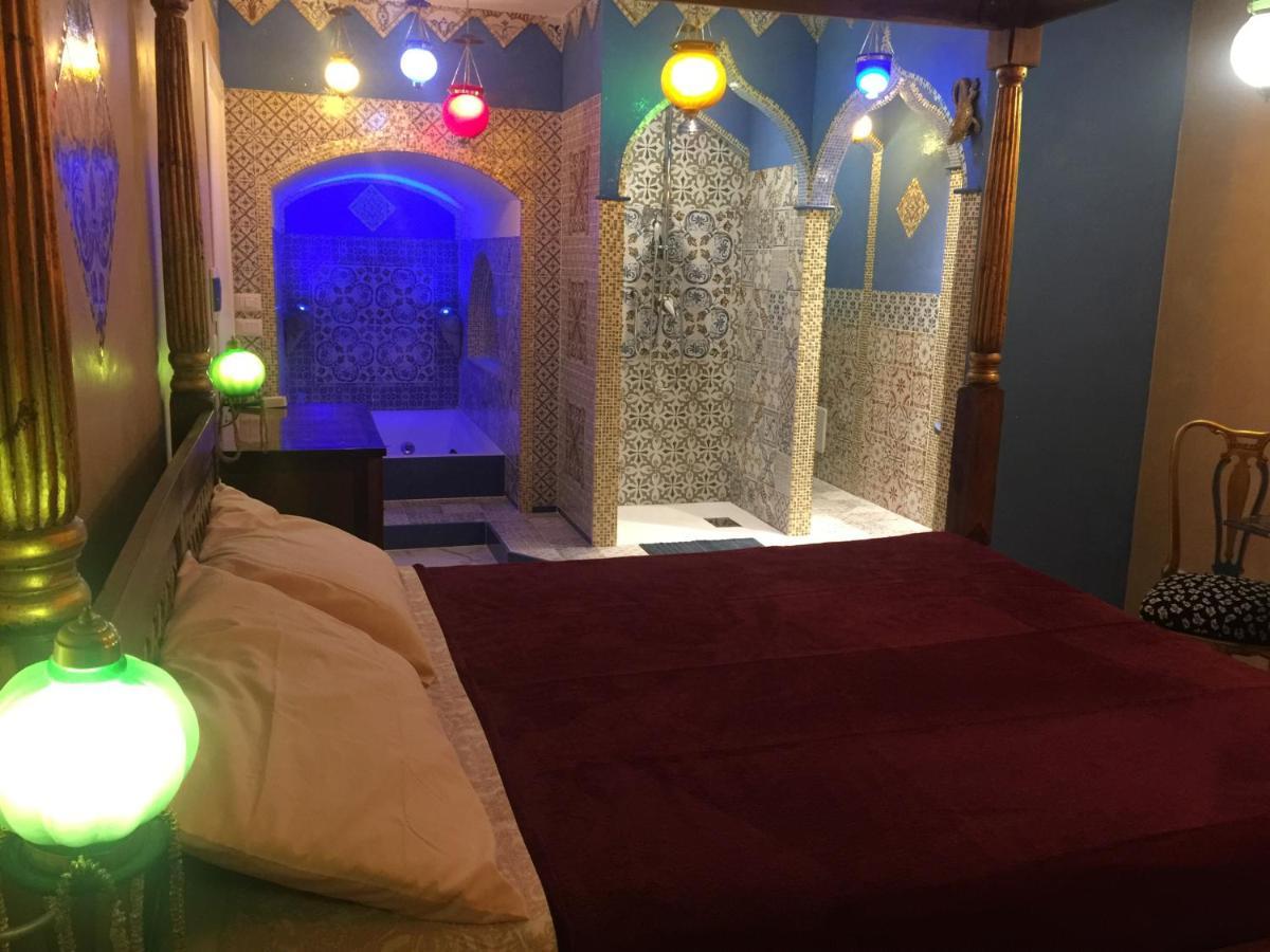 La Casa Di Emanuella - Rooms & International Suites Bari Buitenkant foto