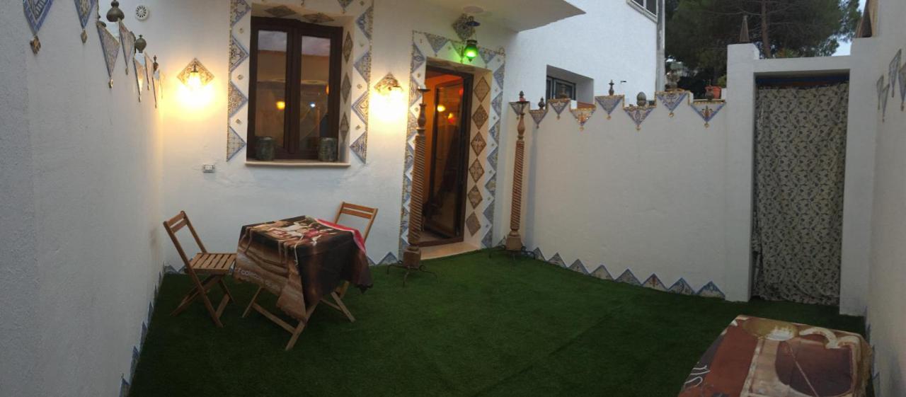 La Casa Di Emanuella - Rooms & International Suites Bari Buitenkant foto